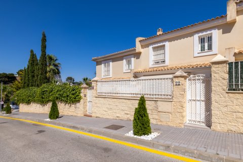 Villetta a schiera in vendita Torremolinos, Malaga, Spagna 4 camere da letto, 251 mq. N° 121731 - foto 2