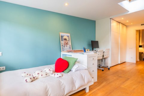 Продажа дома в Мадрид, Испания 3 спальни, 260м2 №121733 - фото 4