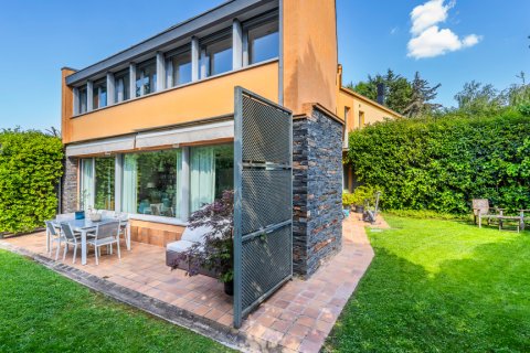 Продажа дома в Мадрид, Испания 3 спальни, 260м2 №121733 - фото 30