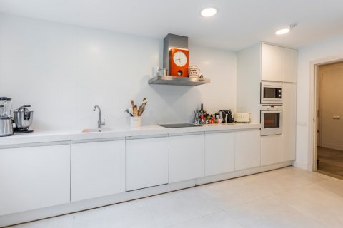 Продажа дома в Мадрид, Испания 3 спальни, 260м2 №121733 - фото 25