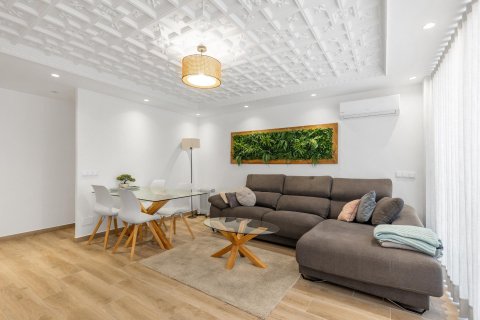 Apartment for sale Torrevieja, Alicante, Spain 3 bedrooms,  No. 131583 - photo 9