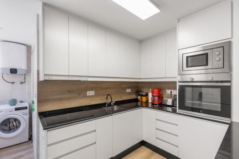 Apartment for sale Torrevieja, Alicante, Spain 3 bedrooms,  No. 131583 - photo 19