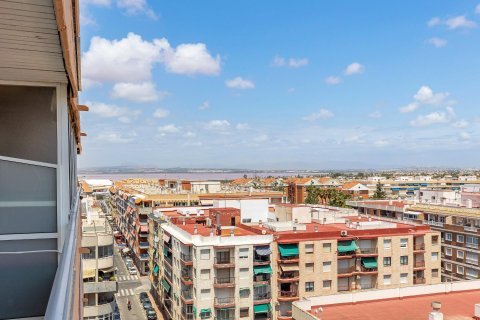 Apartment for sale Torrevieja, Alicante, Spain 3 bedrooms,  No. 131583 - photo 25