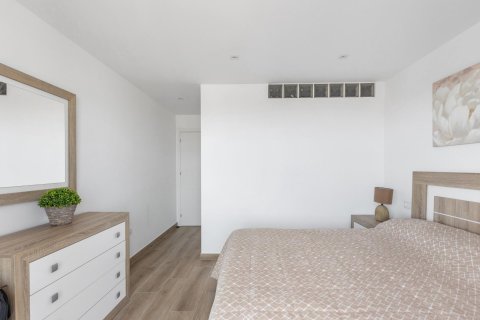 Apartment for sale Torrevieja, Alicante, Spain 3 bedrooms,  No. 131583 - photo 13