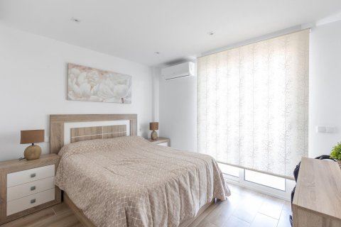 Apartment for sale Torrevieja, Alicante, Spain 3 bedrooms,  No. 131583 - photo 11