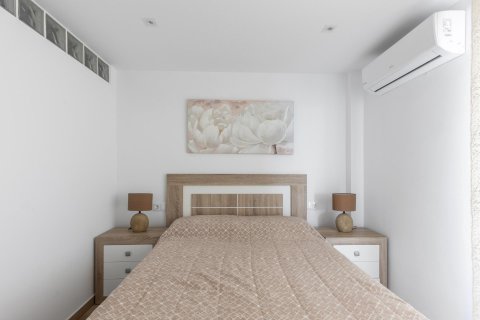 Apartment for sale Torrevieja, Alicante, Spain 3 bedrooms,  No. 131583 - photo 12