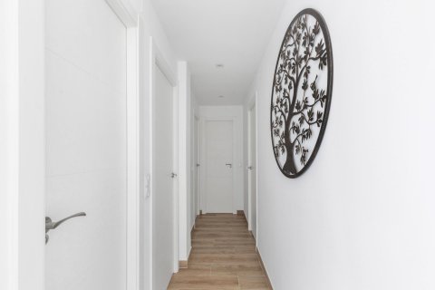Apartment for sale Torrevieja, Alicante, Spain 3 bedrooms,  No. 131583 - photo 18