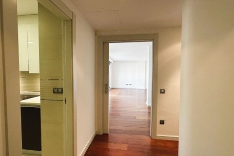 Apartment for rent Pozuelo de Alarcon, Madrid, Spain 3 bedrooms, 134 sq.m. No. 124740 - photo 12