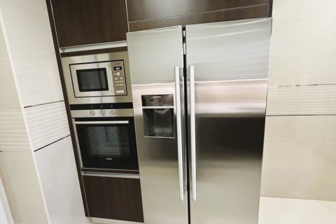 Apartment for rent Pozuelo de Alarcon, Madrid, Spain 3 bedrooms, 134 sq.m. No. 124740 - photo 16