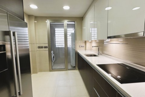 Apartment for rent Pozuelo de Alarcon, Madrid, Spain 3 bedrooms, 134 sq.m. No. 124740 - photo 14