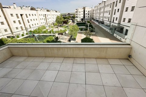 Apartment for rent Pozuelo de Alarcon, Madrid, Spain 3 bedrooms, 134 sq.m. No. 124740 - photo 6