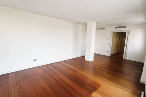 Apartment for rent Pozuelo de Alarcon, Madrid, Spain 3 bedrooms, 134 sq.m. No. 124740 - photo 11
