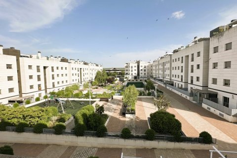 Apartment for rent Pozuelo de Alarcon, Madrid, Spain 3 bedrooms, 134 sq.m. No. 124740 - photo 10