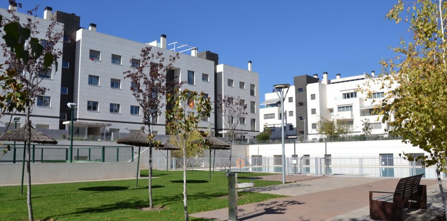 Apartment Pozuelo de Alarcon, Madrid, Spain 3 bedrooms, 134 sq.m. No. 124740