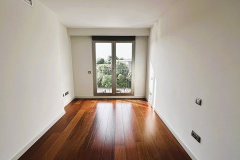 Apartment for rent Pozuelo de Alarcon, Madrid, Spain 3 bedrooms, 134 sq.m. No. 124740 - photo 20