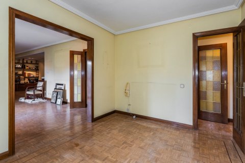 Apartment for sale Madrid, Spain 4 bedrooms, 244 sq.m. No. 124736 - photo 22