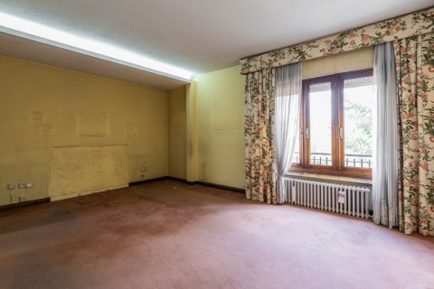 Apartment for sale Madrid, Spain 4 bedrooms, 244 sq.m. No. 124736 - photo 5