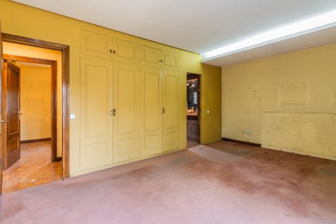 Apartment for sale Madrid, Spain 4 bedrooms, 244 sq.m. No. 124736 - photo 6