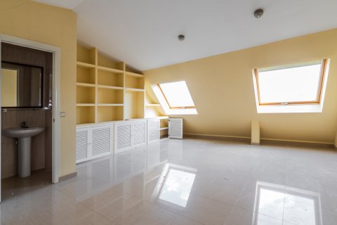Apartment for sale Madrid, Spain 4 bedrooms, 244 sq.m. No. 124736 - photo 25