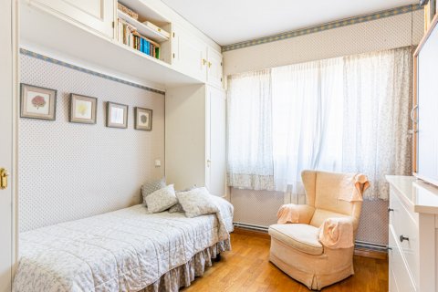 Apartment for sale Majadahonda, Madrid, Spain 4 bedrooms, 150 sq.m. No. 124741 - photo 21