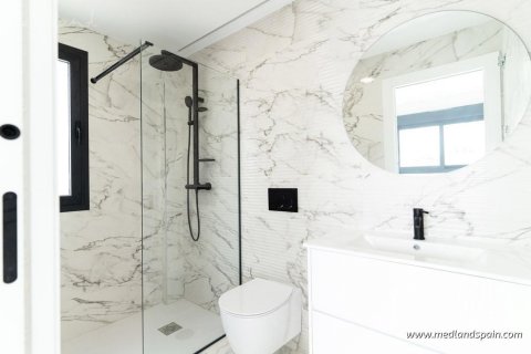 Villa for sale Punta Prima, Alicante, Spain 4 bedrooms, 121 sq.m. No. 121927 - photo 7