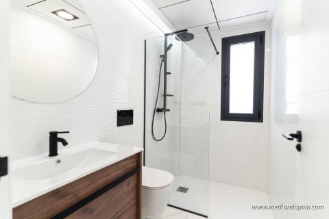 Villa for sale Punta Prima, Alicante, Spain 4 bedrooms, 121 sq.m. No. 121927 - photo 8