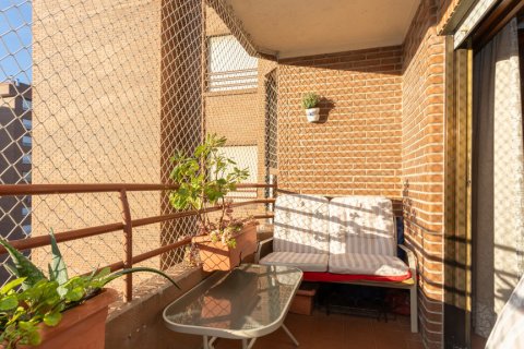 Продажа квартиры в Мадрид, Испания 3 спальни, 142м2 №121930 - фото 8