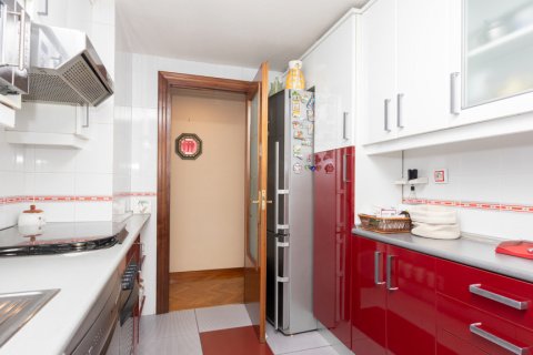 Продажа квартиры в Мадрид, Испания 3 спальни, 142м2 №121930 - фото 12