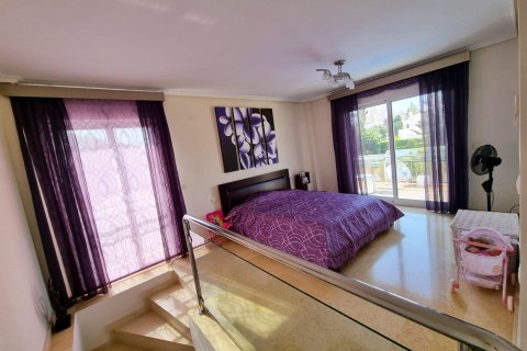 Huvila myytävänä Torrevieja, Alicante, Espanja, 5 makuuhuonetta, 670 m2 No. 128688 - kuva 22