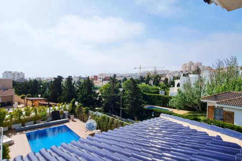 Huvila myytävänä Torrevieja, Alicante, Espanja, 5 makuuhuonetta, 670 m2 No. 128688 - kuva 9
