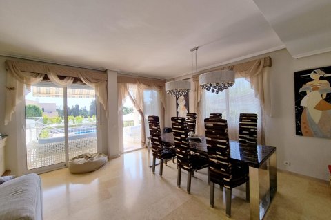 Huvila myytävänä Torrevieja, Alicante, Espanja, 5 makuuhuonetta, 670 m2 No. 128688 - kuva 13