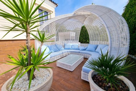 Huvila myytävänä Torrevieja, Alicante, Espanja, 5 makuuhuonetta, 670 m2 No. 128688 - kuva 27