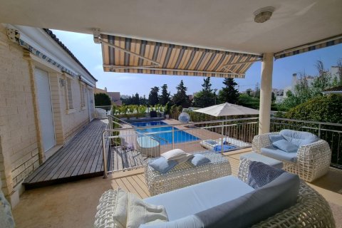 Villa à Torrevieja, Alicante, Espagne 5 chambres, 670 m2 No. 128688
