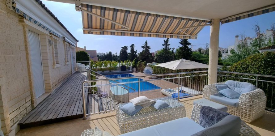 Huvila Torrevieja, Alicante, Espanja 5 makuuhuonetta, 670 m2 No. 128688