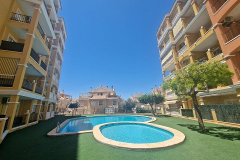 Apartment à vendre Torrevieja, Alicante, Espagne, 3 chambres, 90 m2 No. 128692 - photo 1