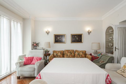 Apartment for sale Sevilla, Seville, Spain 5 bedrooms, 291 sq.m. No. 124556 - photo 6