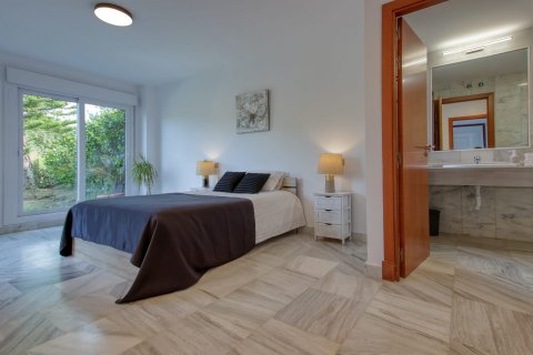 House for sale Benahavis, Malaga, Spain 4 bedrooms, 261 sq.m. No. 127549 - photo 7
