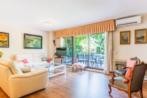 Продажа таухауса в Лас-Розас де Мадрид, Мадрид, Испания 5 спален, 300м2 №122500 - фото 6