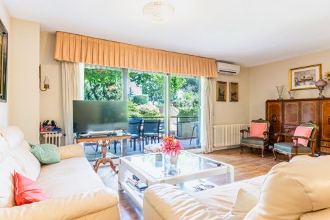 Продажа таухауса в Лас-Розас де Мадрид, Мадрид, Испания 5 спален, 300м2 №122500 - фото 9