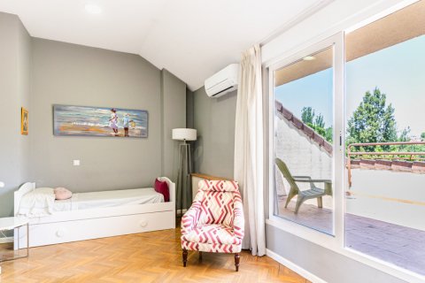 Продажа таухауса в Лас-Розас де Мадрид, Мадрид, Испания 5 спален, 300м2 №122500 - фото 29