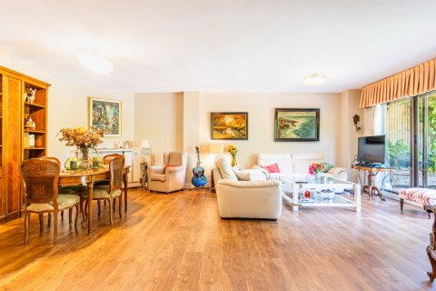 Продажа таухауса в Лас-Розас де Мадрид, Мадрид, Испания 5 спален, 300м2 №122500 - фото 5