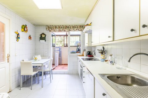 Продажа таухауса в Лас-Розас де Мадрид, Мадрид, Испания 5 спален, 300м2 №122500 - фото 11