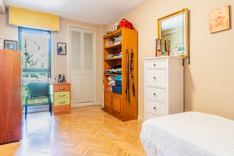 Продажа таухауса в Лас-Розас де Мадрид, Мадрид, Испания 5 спален, 300м2 №122500 - фото 18