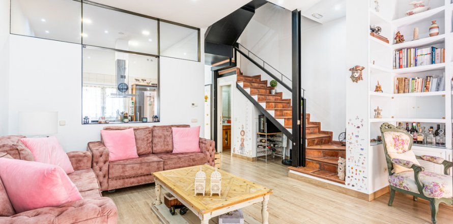 Māja Madrid, Spānijā 4 istabas, 147 m2 Nr. 122501