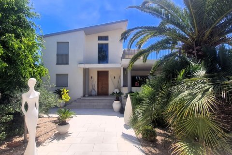 Villa for sale Sa Coma, Mallorca, Spain 4 bedrooms, 368 sq.m. No. 128239 - photo 1