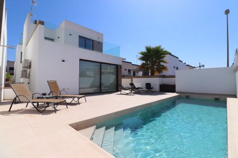 Villa for sale Benijofar, Alicante, Spain 3 bedrooms, 174 sq.m. No. 131556 - photo 1