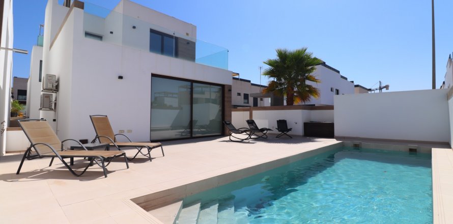 Villa Benijofar, Alicante, Spain 3 bedrooms, 174 sq.m. No. 131556