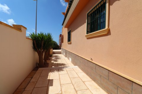 Villa à vendre Ciudad Quesada, Alicante, Espagne, 4 chambres, 175 m2 No. 131559 - photo 21