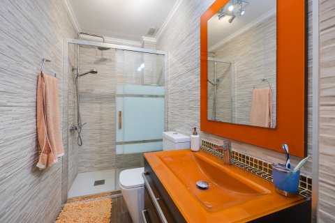 Apartamento en venta Torrevieja, Alicante, España 3 dormitorios, 115 m2 No. 131554 - foto 24