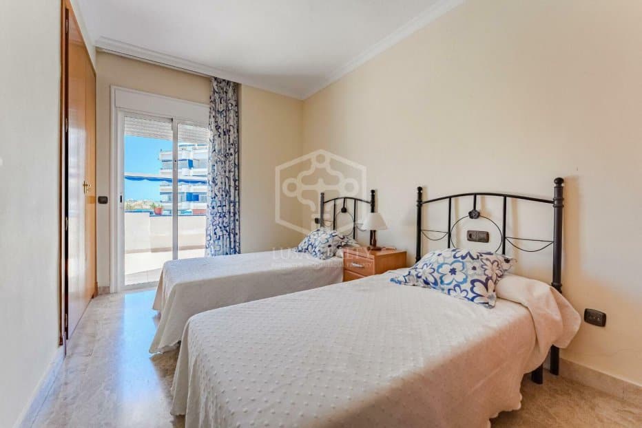 Appartamento a Los Cristianos, Tenerife, Spagna 4 camere da letto, 216 mq. N° 128035